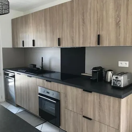 Vakantiehuis Petite Familiale Dans Quartier Residentiel - Les Muriers Antibes